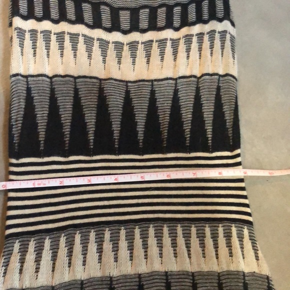 Black and Tan Dress - Picture 2 of 8